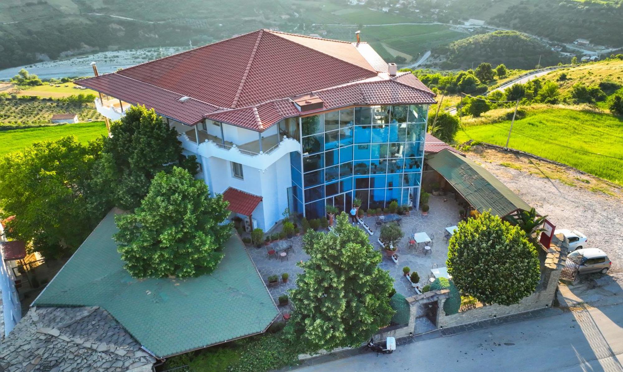 Hotel Kanione Cerenisht Exterior foto